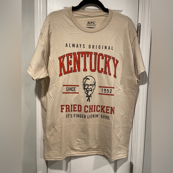 NWOT KFC Size L Kentucky Fried Chicken Logo Tee Shirt Finger Lickin Good Colonel - Picture 1 of 10